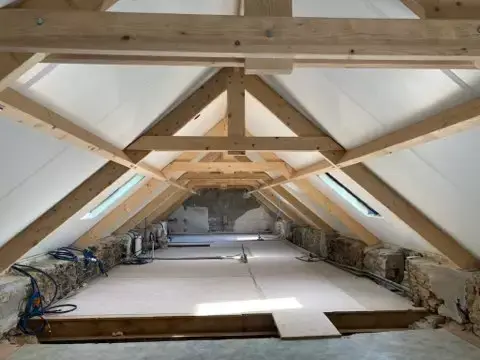 rénovation de charpente et combles à Sottevast par SARL Lelong et Fils
